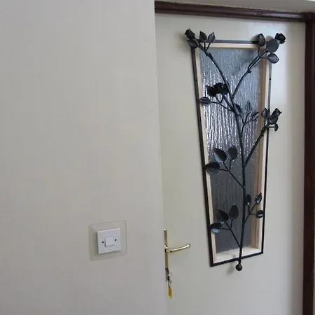 In With Balcony, Air Conditioning, Wi-fi *